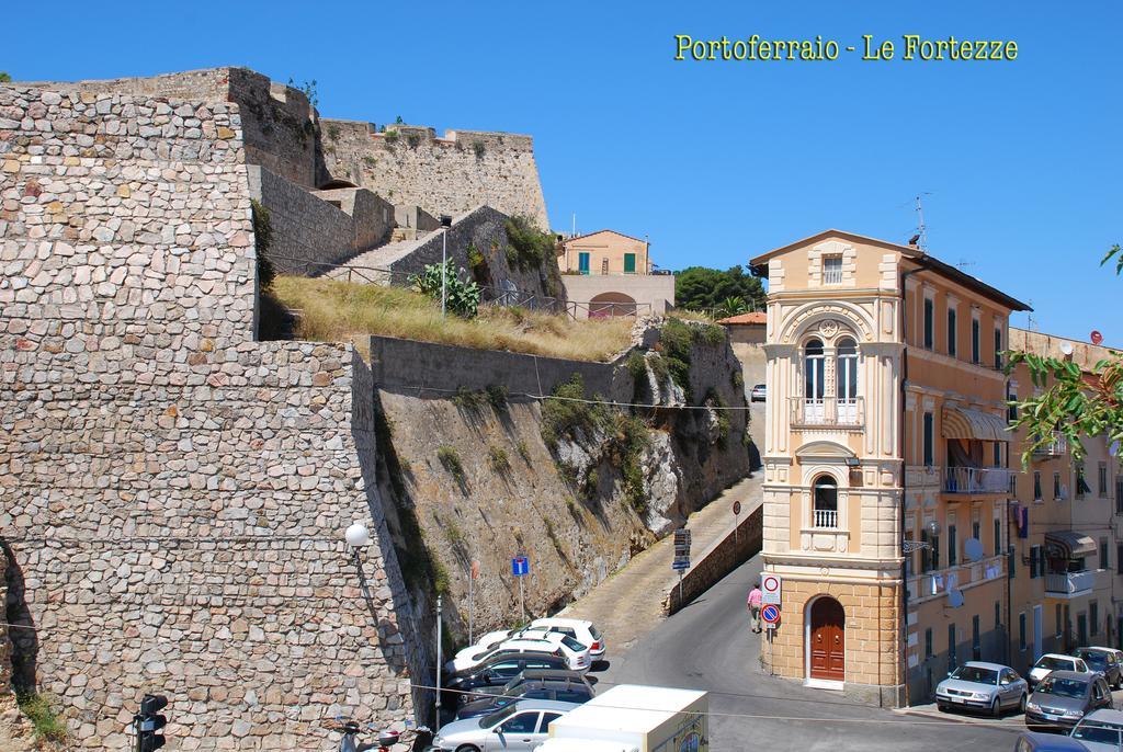 Hotel Villa Ombrosa Portoferraio Esterno foto