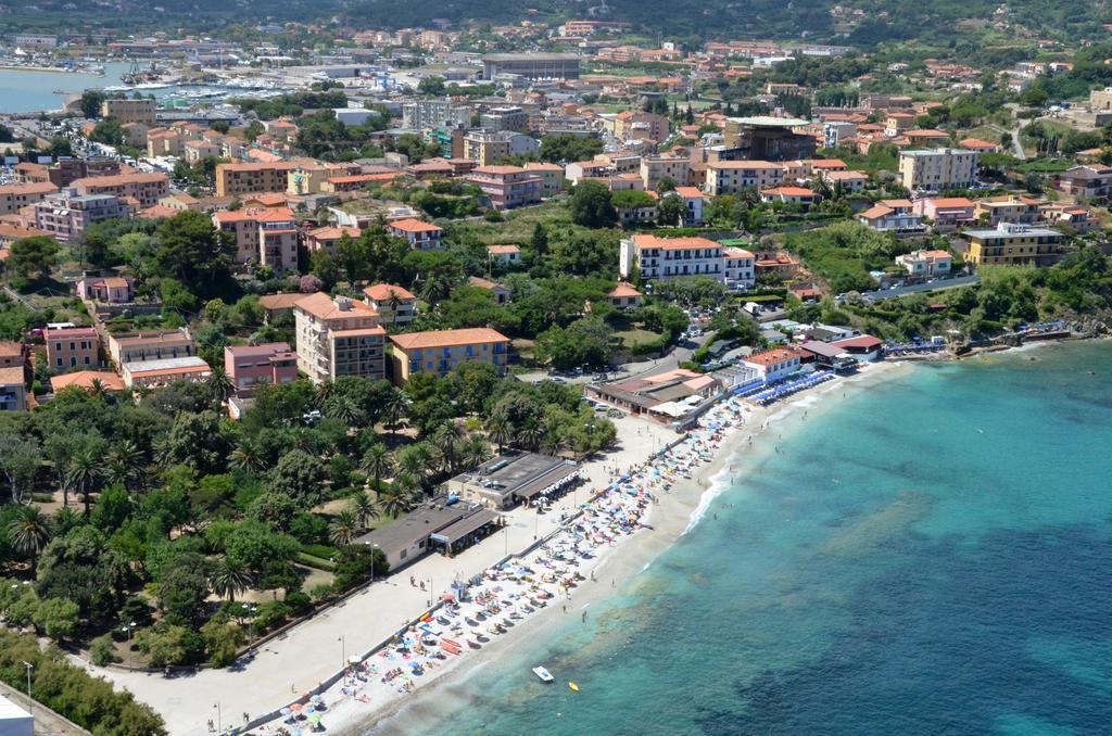 Hotel Villa Ombrosa Portoferraio Esterno foto