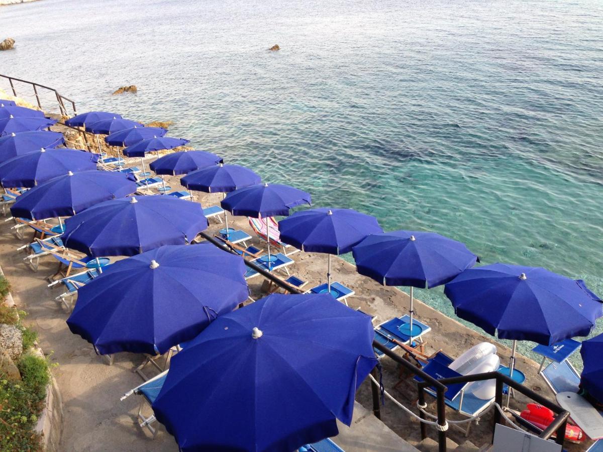 Hotel Villa Ombrosa Portoferraio Esterno foto