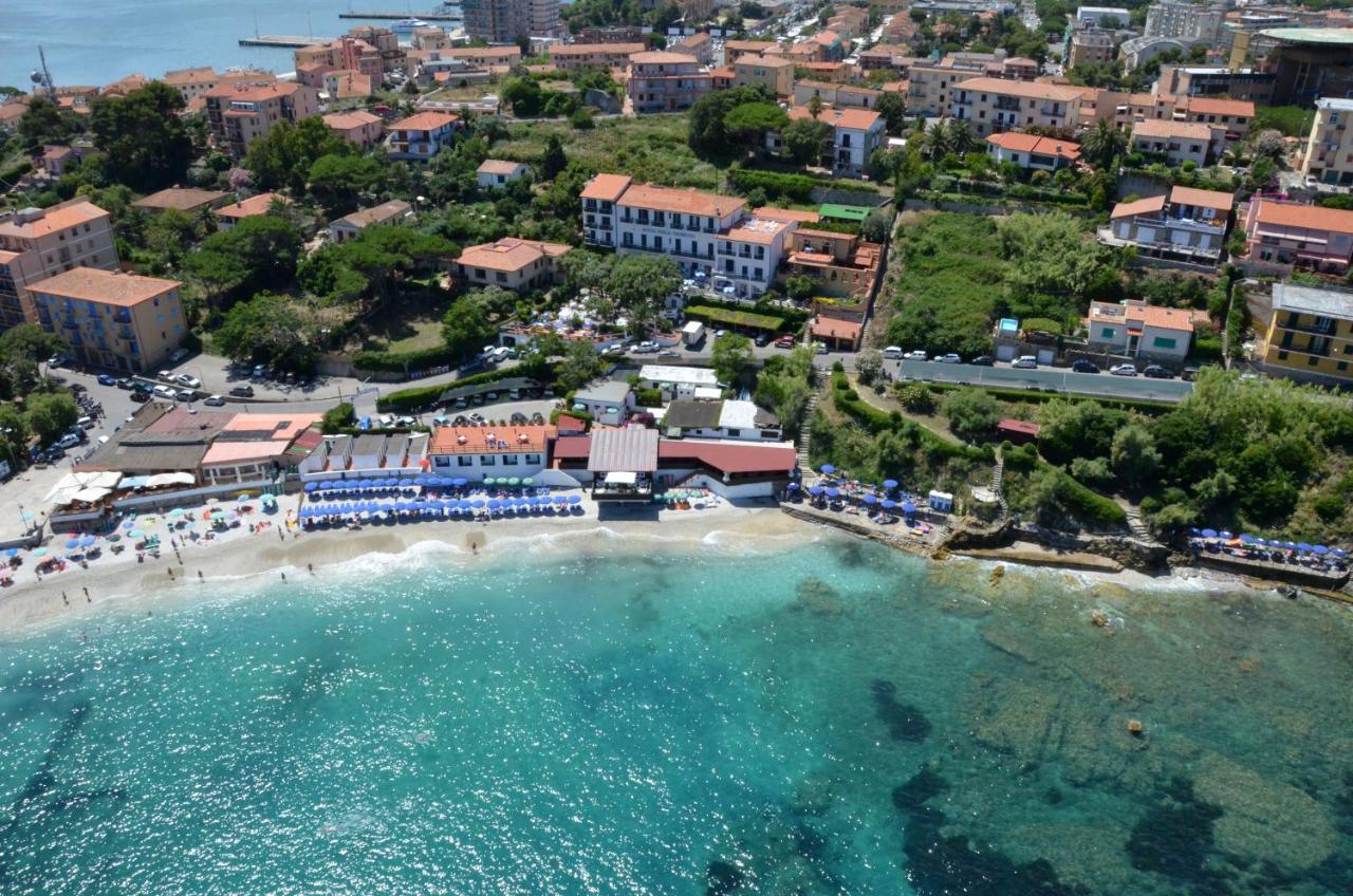 Hotel Villa Ombrosa Portoferraio Esterno foto