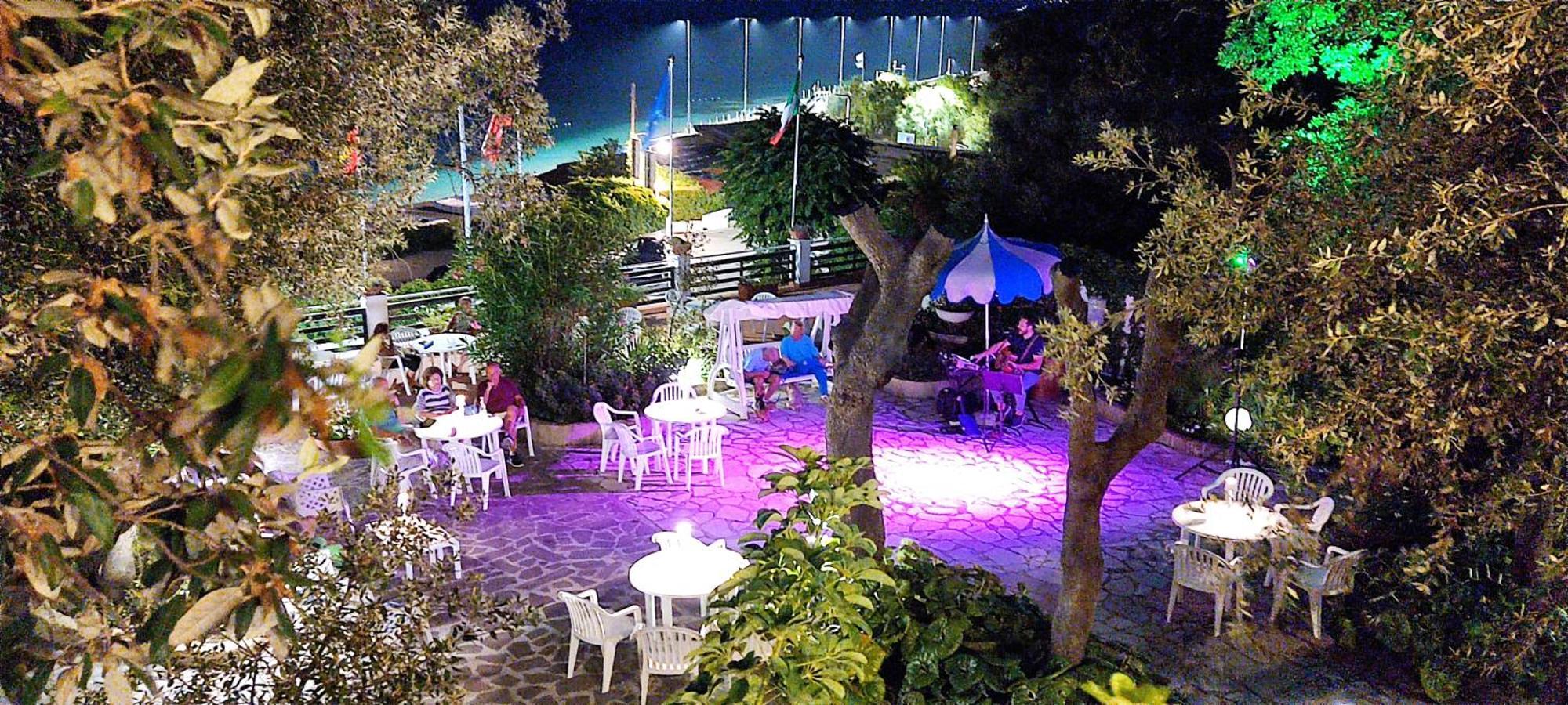 Hotel Villa Ombrosa Portoferraio Esterno foto