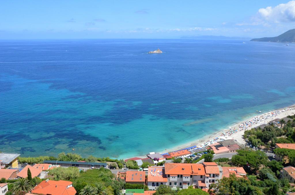 Hotel Villa Ombrosa Portoferraio Esterno foto