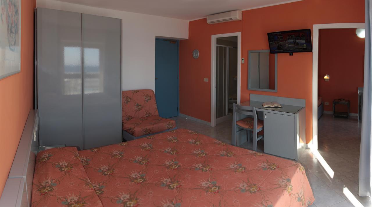 Hotel Villa Ombrosa Portoferraio Camera foto