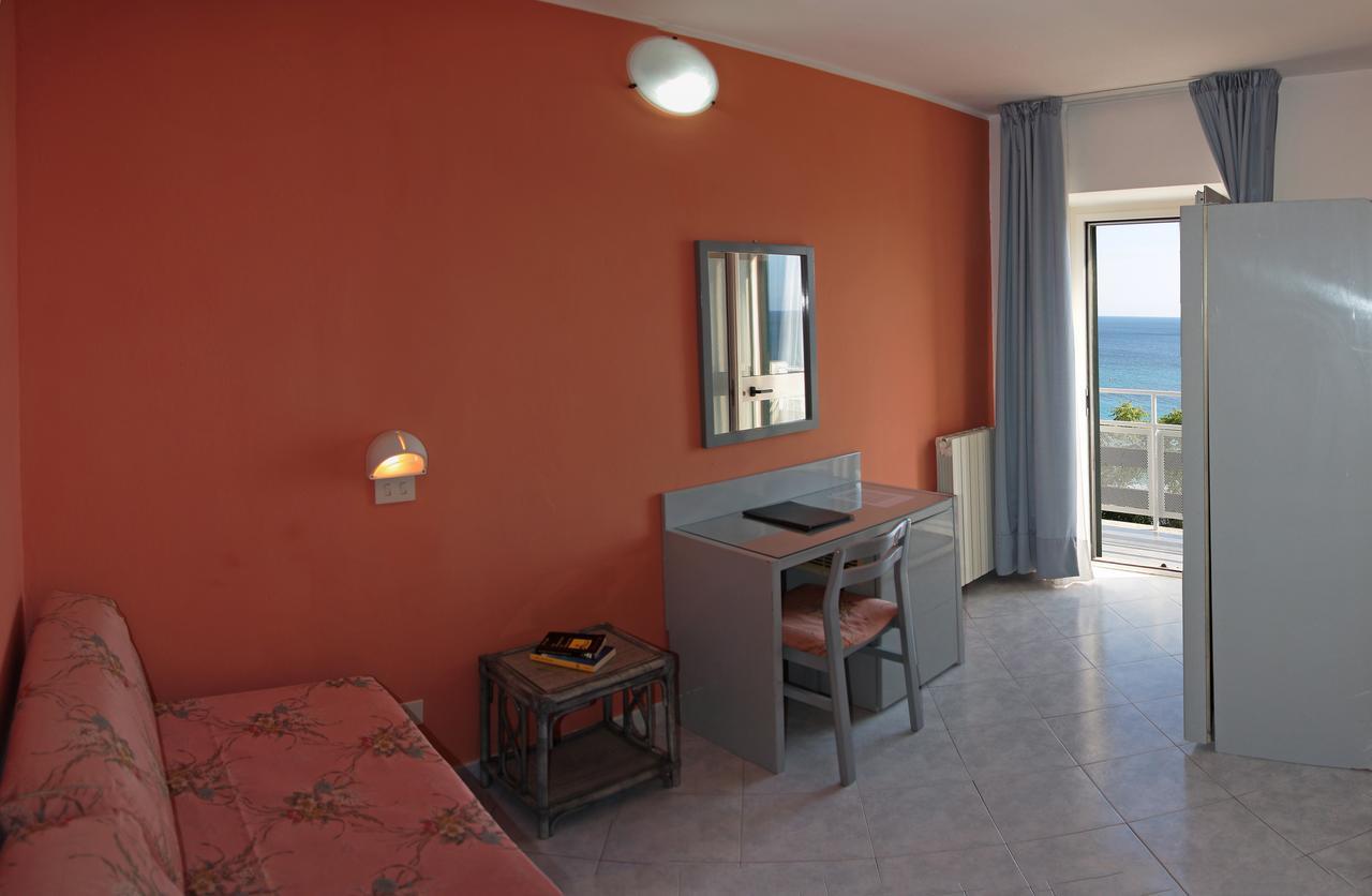 Hotel Villa Ombrosa Portoferraio Camera foto