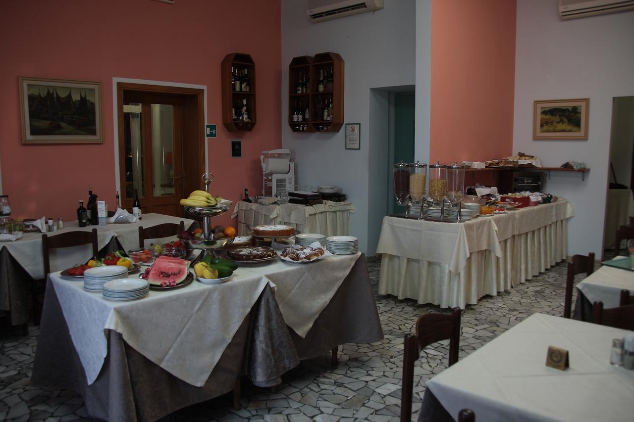 Hotel Villa Ombrosa Portoferraio Camera foto